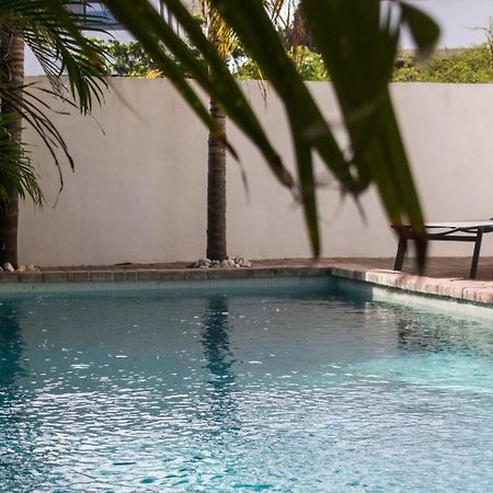 Major. Suites Curacao 威廉斯塔德 外观 照片